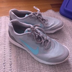 Nike women’s flex experience rn 4